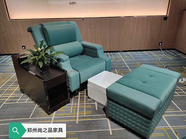 顧客在做足療和按摩時，優秀的技師從來不問力度怎么樣